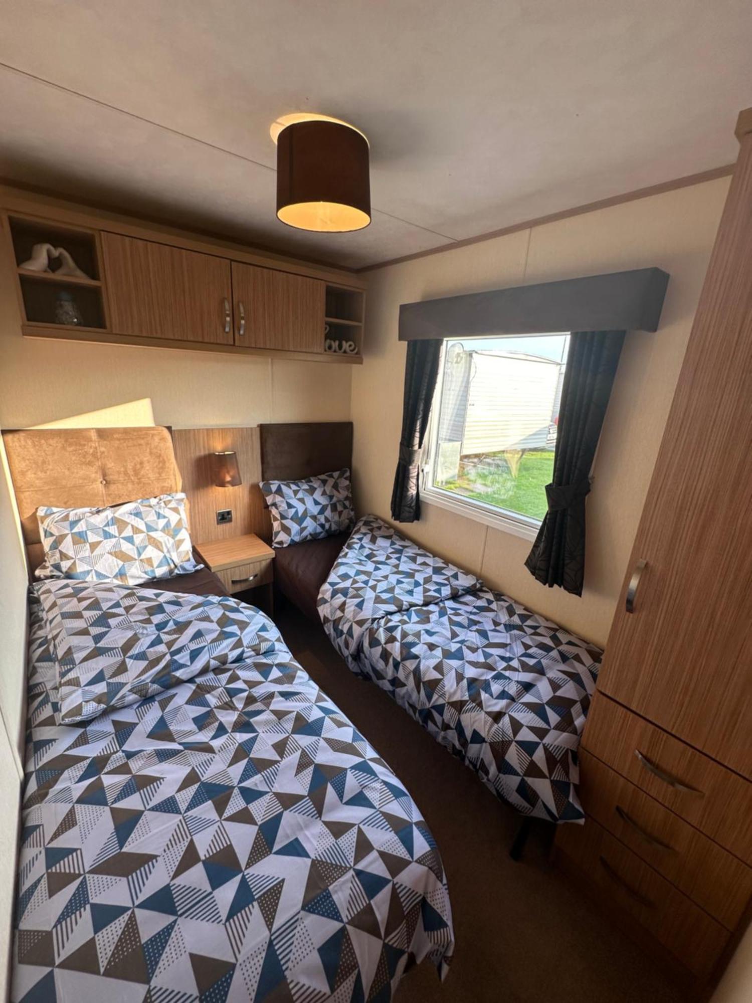 8 Berth Waterside Ingoldmells Santanavan 8 C22 Екстериор снимка